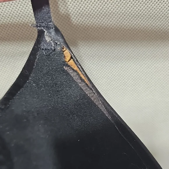 Victoria's Secret Black Strappy Bra - Picture 5 of 5